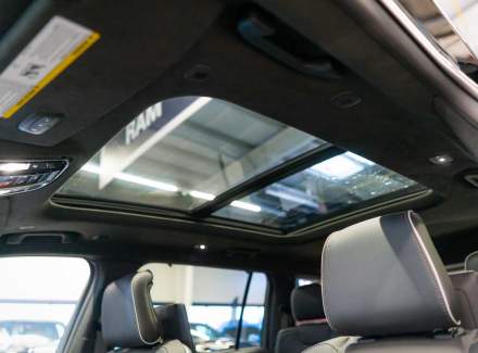 Jeep - Grand Cherokee