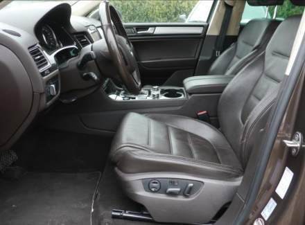 Volkswagen - Touareg