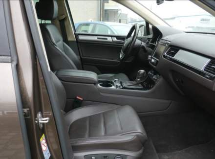 Volkswagen - Touareg