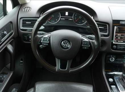 Volkswagen - Touareg