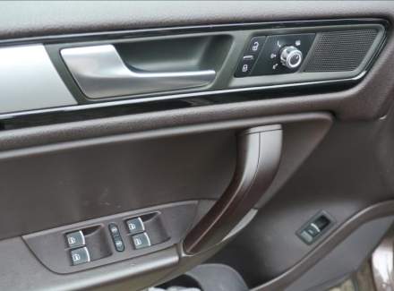 Volkswagen - Touareg