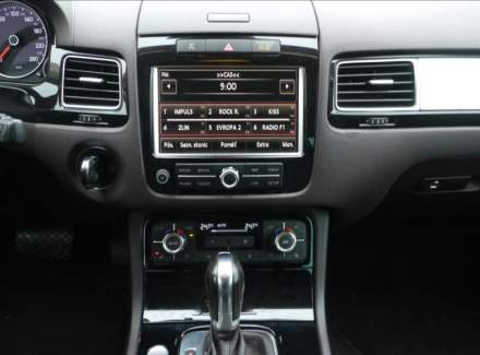 Volkswagen - Touareg