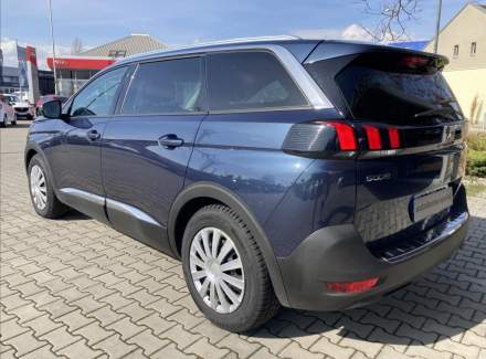 Peugeot - 5008