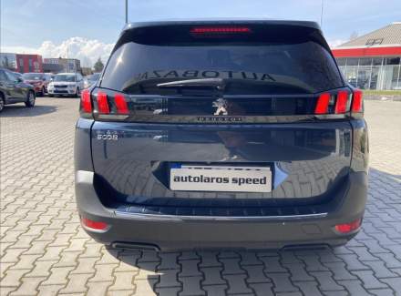 Peugeot - 5008