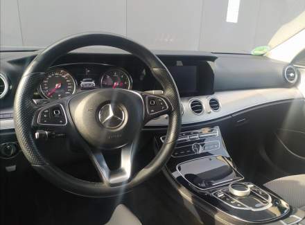 Mercedes-Benz - E-class