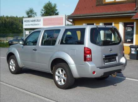 Nissan - Pathfinder