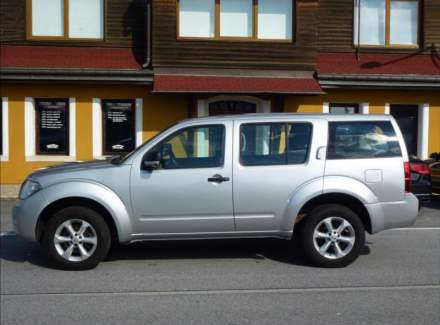 Nissan - Pathfinder