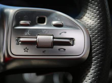 Mercedes-Benz - E-class