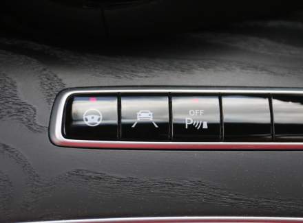 Mercedes-Benz - E-class