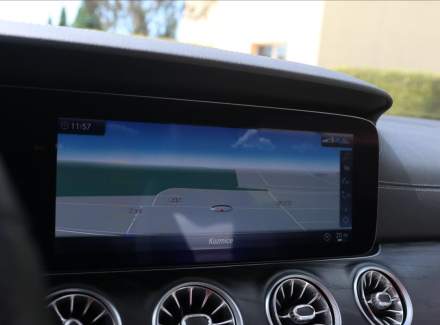 Mercedes-Benz - E-class