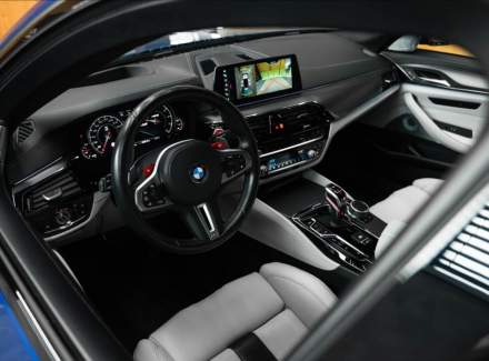 BMW - M5