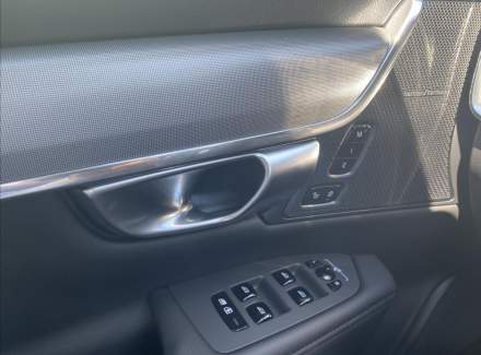 Volvo - V90