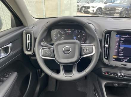 Volvo - XC40