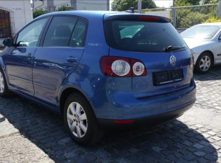 Volkswagen - Golf