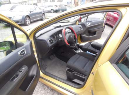 Peugeot - 307