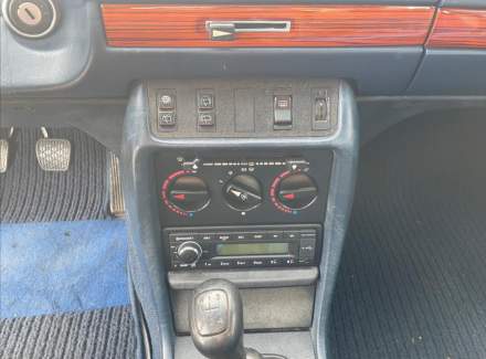 Mercedes-Benz - W123