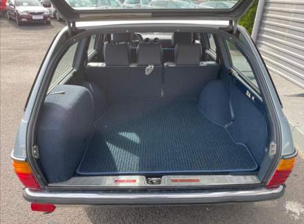 Mercedes-Benz - W123