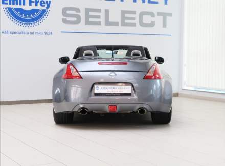 Nissan - 370Z
