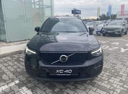 Volvo - XC40