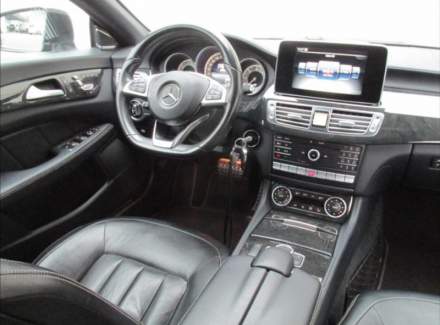 Mercedes-Benz - CLS