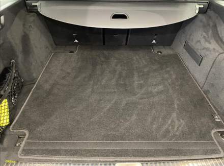 Mercedes-Benz - E-class