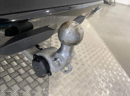 Mercedes-Benz - E-class