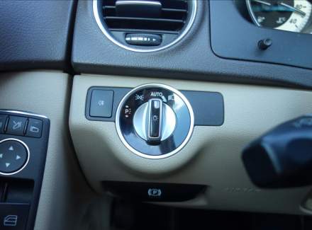 Mercedes-Benz - C-class