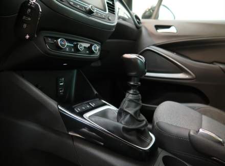 Opel - Crossland X