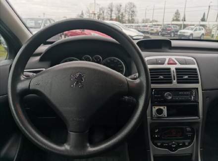 Peugeot - 307