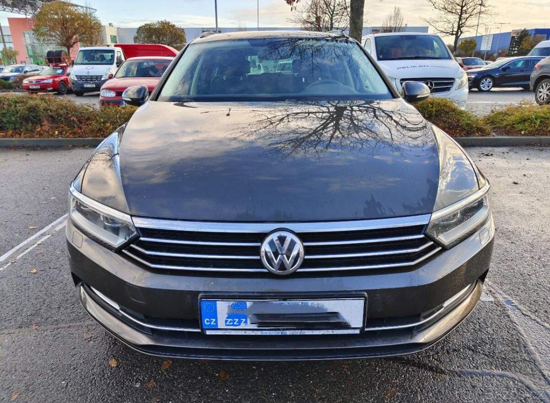 Volkswagen - Passat
