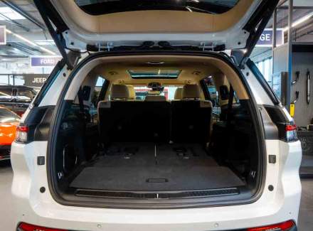 Jeep - Grand Cherokee