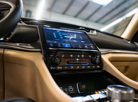 Jeep - Grand Cherokee