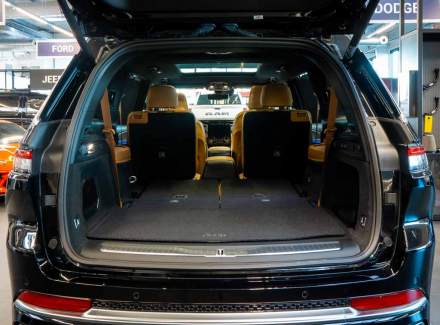 Jeep - Grand Cherokee