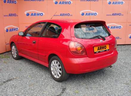 Nissan - Almera
