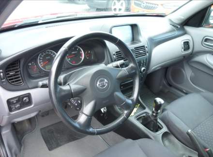Nissan - Almera
