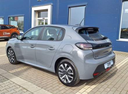 Peugeot - 208