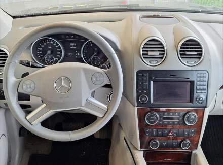 Mercedes-Benz - GL