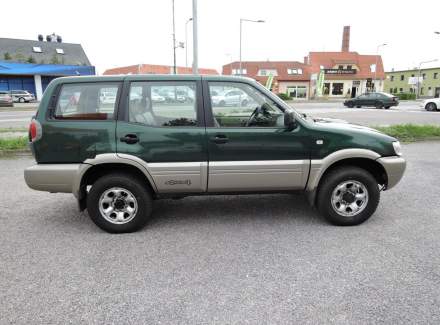 Nissan - Terrano
