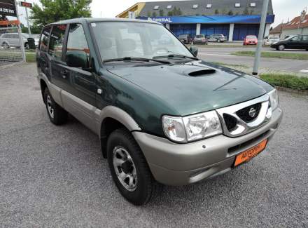Nissan - Terrano