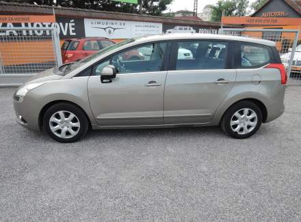 Peugeot - 5008