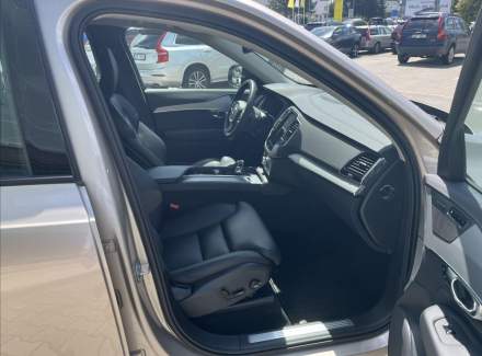 Volvo - XC90