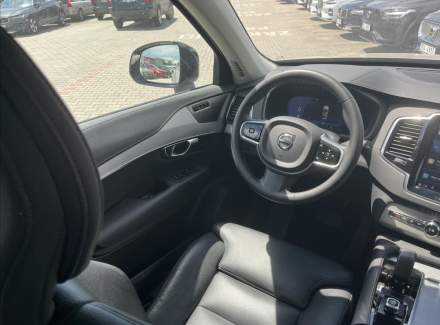 Volvo - XC90