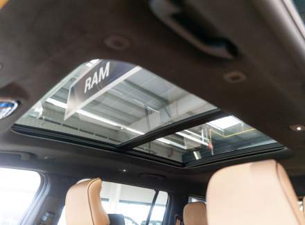 Jeep - Grand Cherokee