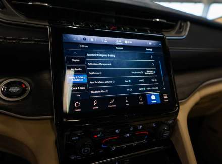 Jeep - Grand Cherokee