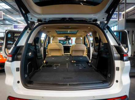 Jeep - Grand Cherokee