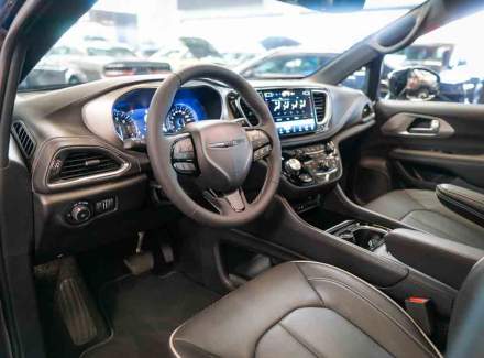 Chrysler - Pacifica
