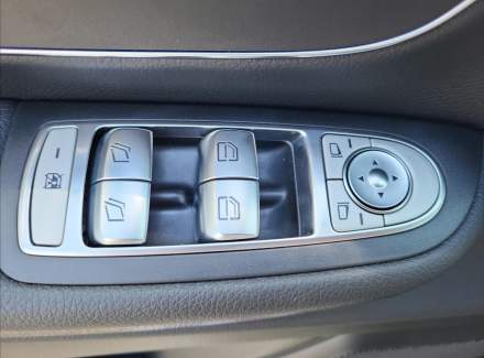 Mercedes-Benz - V-class