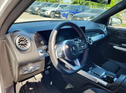 Mercedes-Benz - GLB