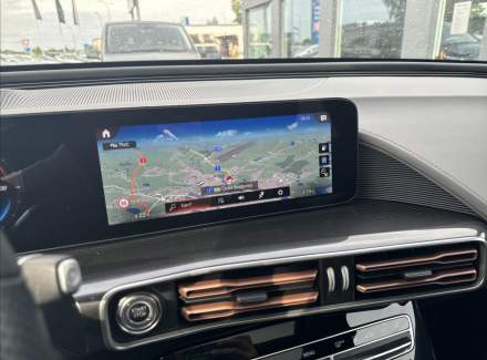 Mercedes-Benz - EQC
