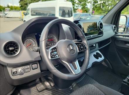 Mercedes-Benz - Sprinter